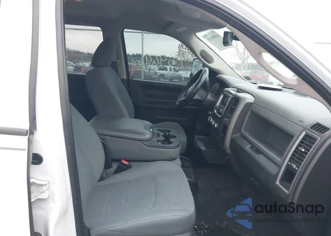 2016 Ram 1500 Express z USA, uszkodzony, nr VIN 1C6RR7KT9GS217923